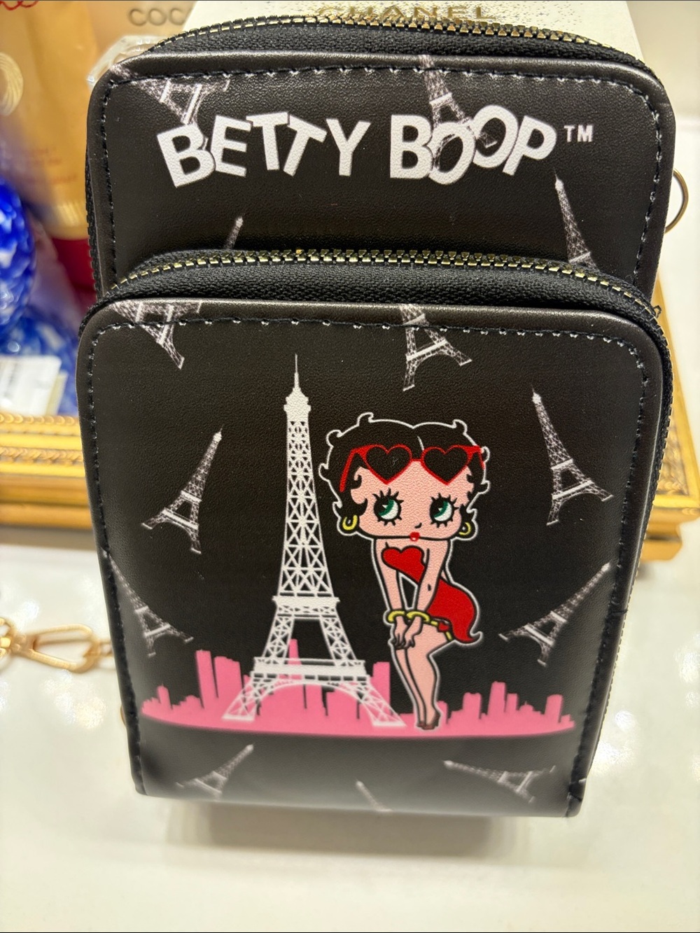 NWT Betty Boop in Paris TriZipper Compartment Crossbody Bag Black & Red